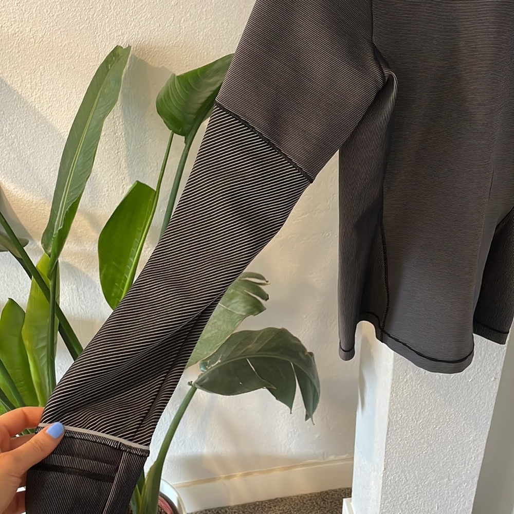 Lululemon Half Zip - image 4